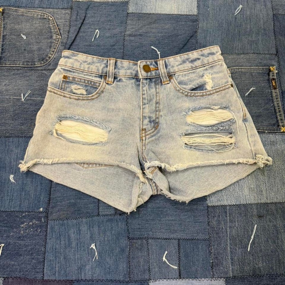 Billabong Distressed denim‎ shorts